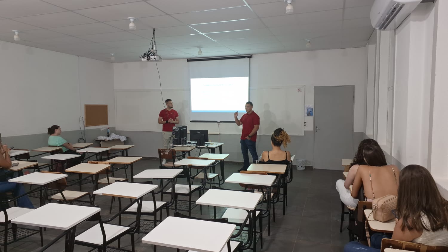 Imagem da notícia Semana de Cursos - Álbum de quarta-feira