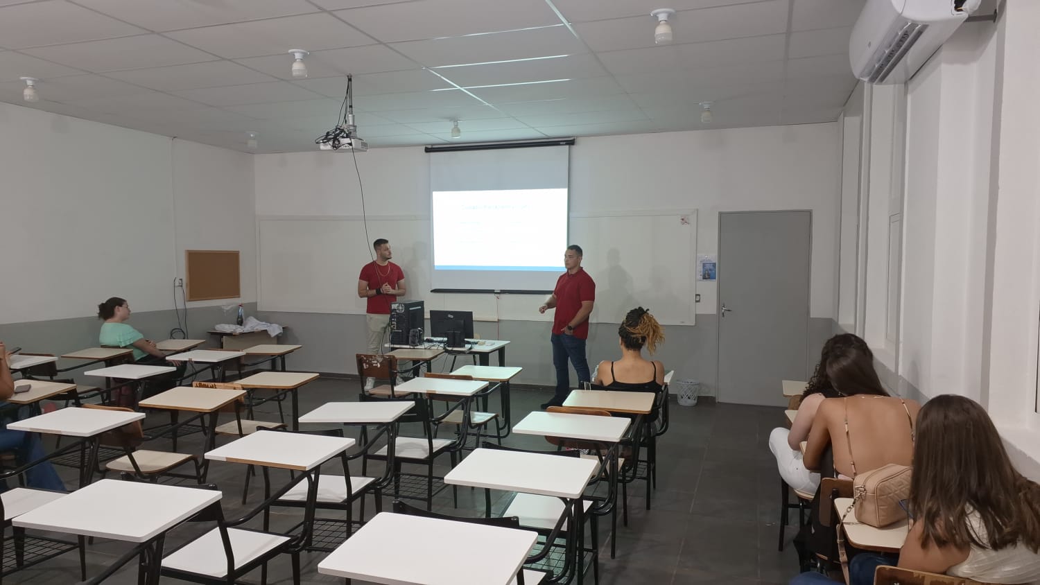 Imagem da notícia Semana de Cursos - Álbum de quarta-feira
