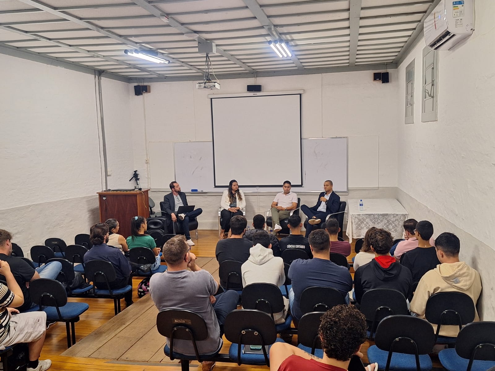 Imagem da notícia Semana de Cursos - Confira as fotos de sexta-feira