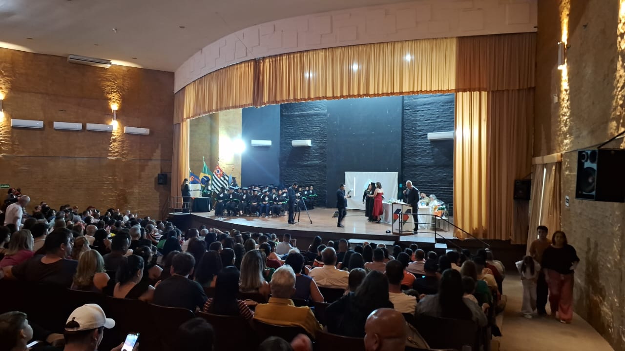 Imagem da notícia CENEP realiza formatura da 22ª turma de Técnico em Enfermagem