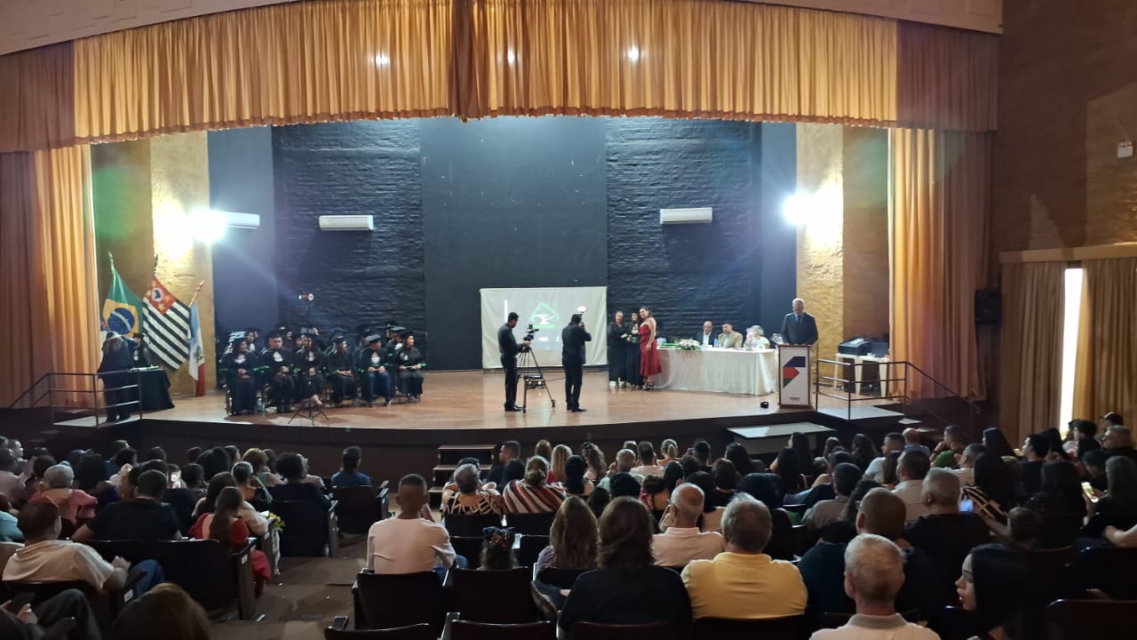 Imagem da notícia CENEP realiza formatura da 22ª turma de Técnico em Enfermagem