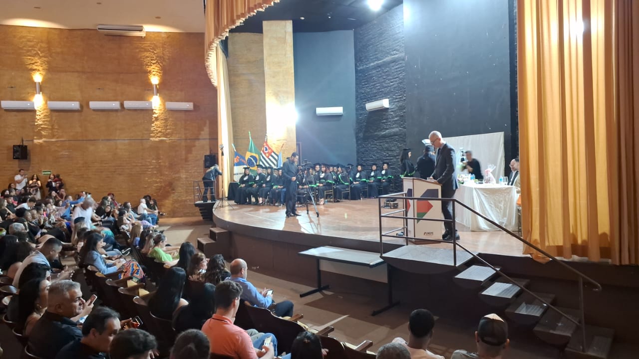 Imagem da notícia CENEP realiza formatura da 22ª turma de Técnico em Enfermagem