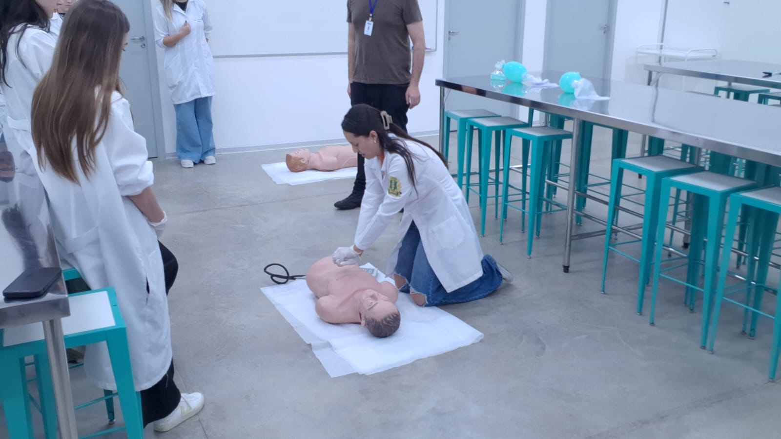 Imagem da notícia Workshop de Procedimentos Médicos O Pulso Ainda Pulsa