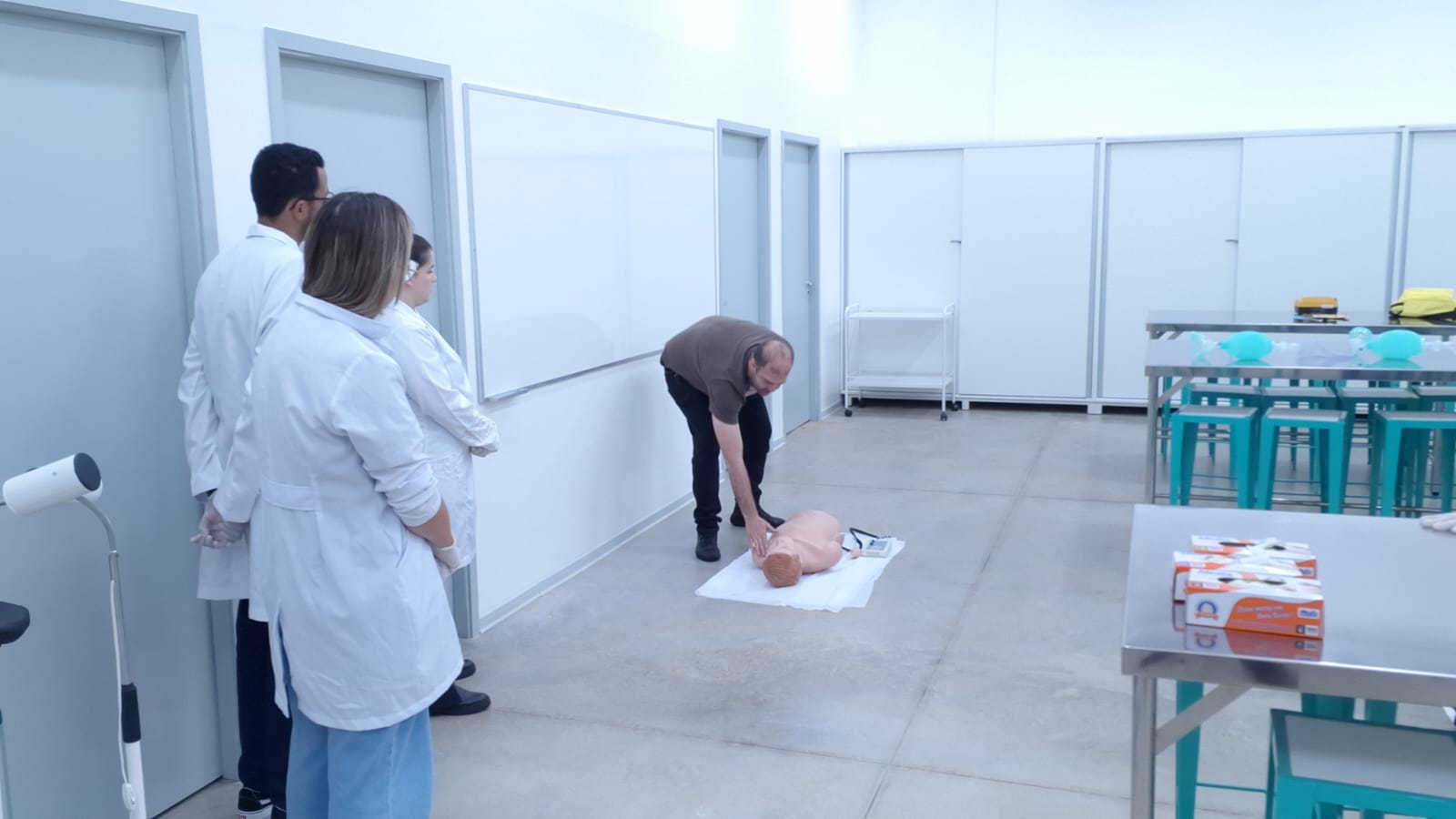 Imagem da notícia Workshop de Procedimentos Médicos O Pulso Ainda Pulsa
