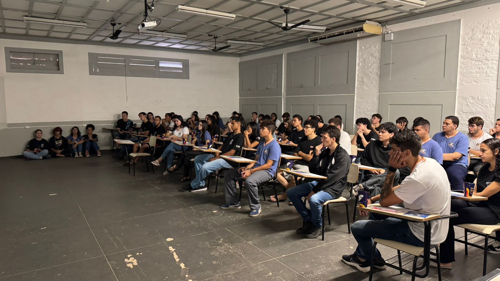 Imagem da notícia FUNEPE movimenta escolas públicas e privadas da região com evento Feira de Profissões 2024