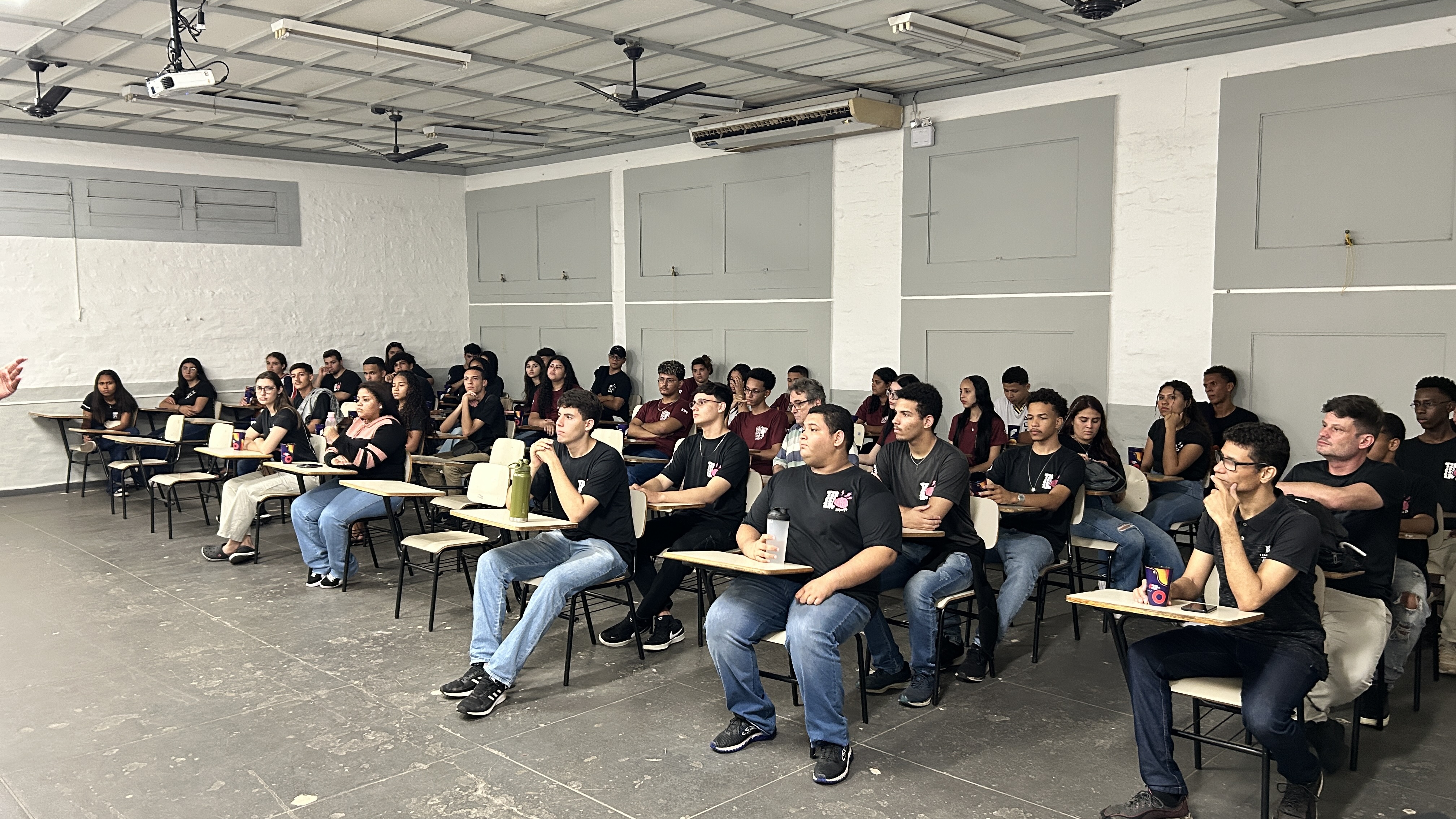 Imagem da notícia FUNEPE movimenta escolas públicas e privadas da região com evento Feira de Profissões 2024