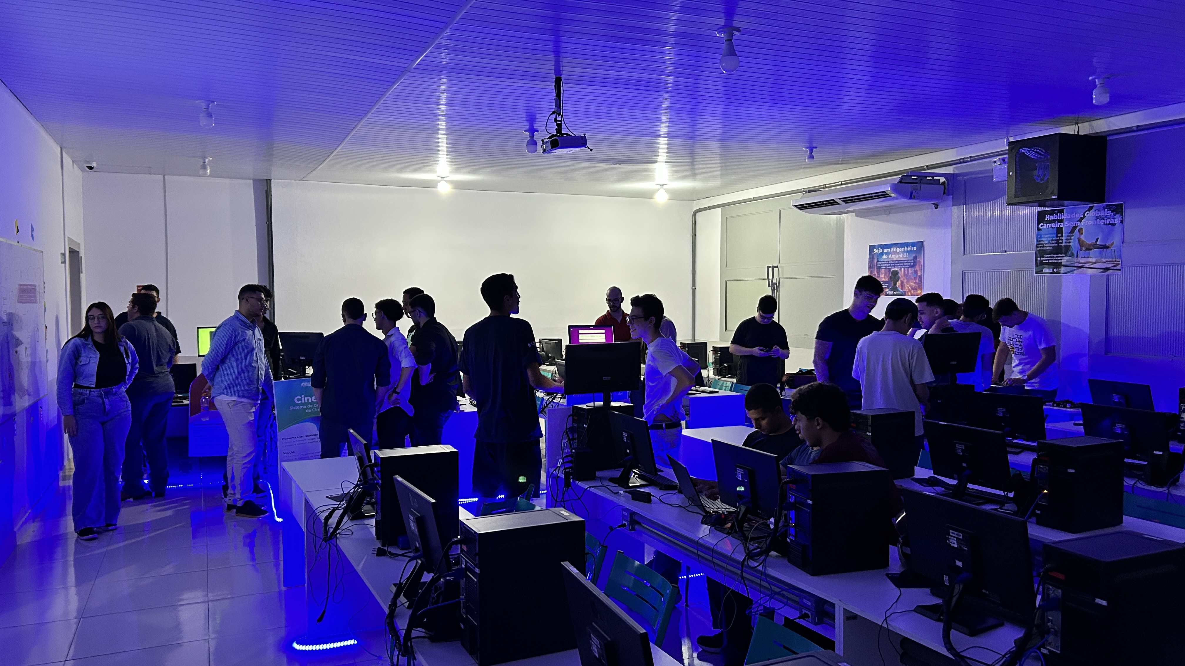 Imagem da notícia FUNEPE movimenta escolas públicas e privadas da região com evento Feira de Profissões 2024
