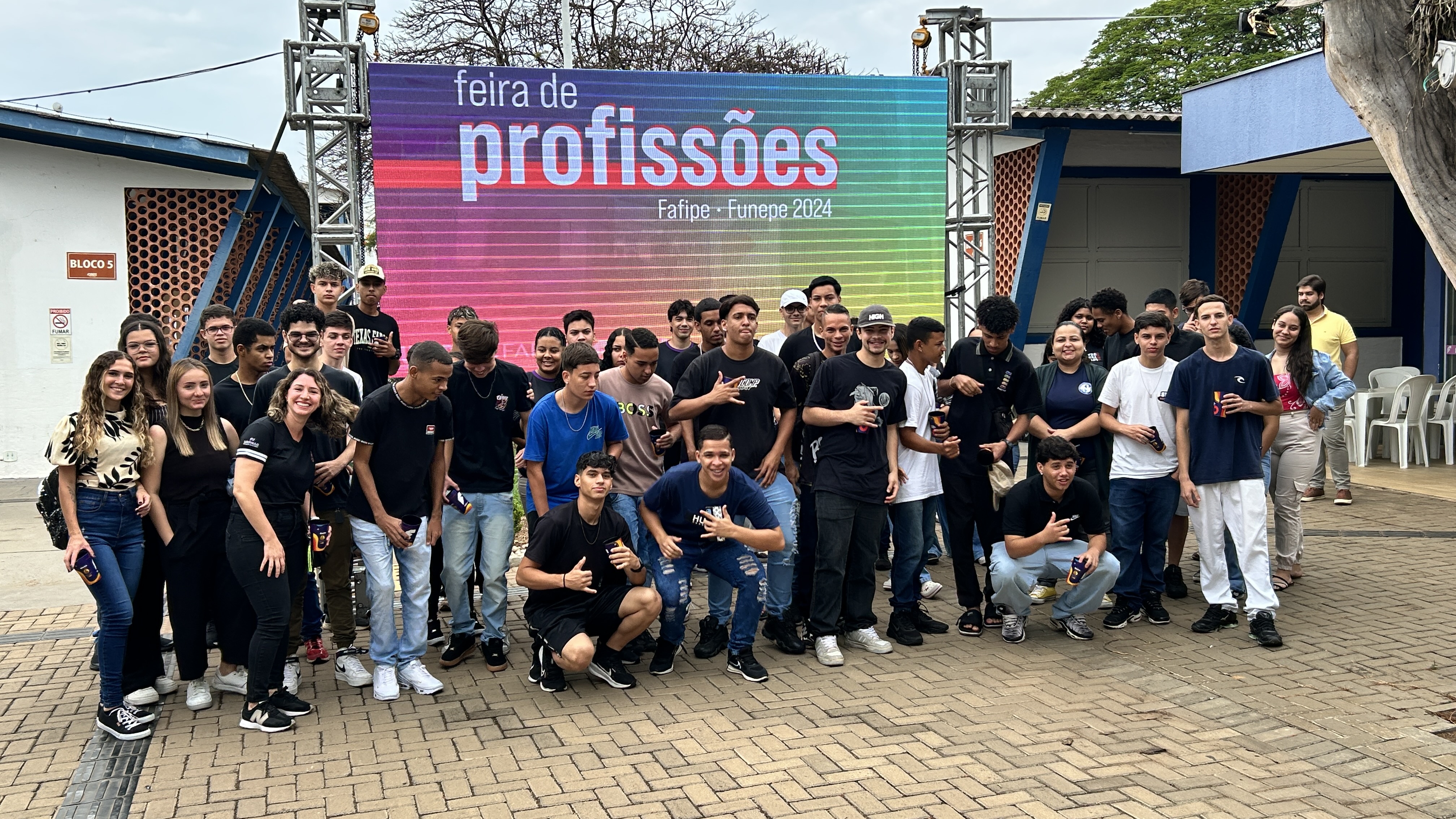 Imagem da notícia FUNEPE movimenta escolas públicas e privadas da região com evento Feira de Profissões 2024