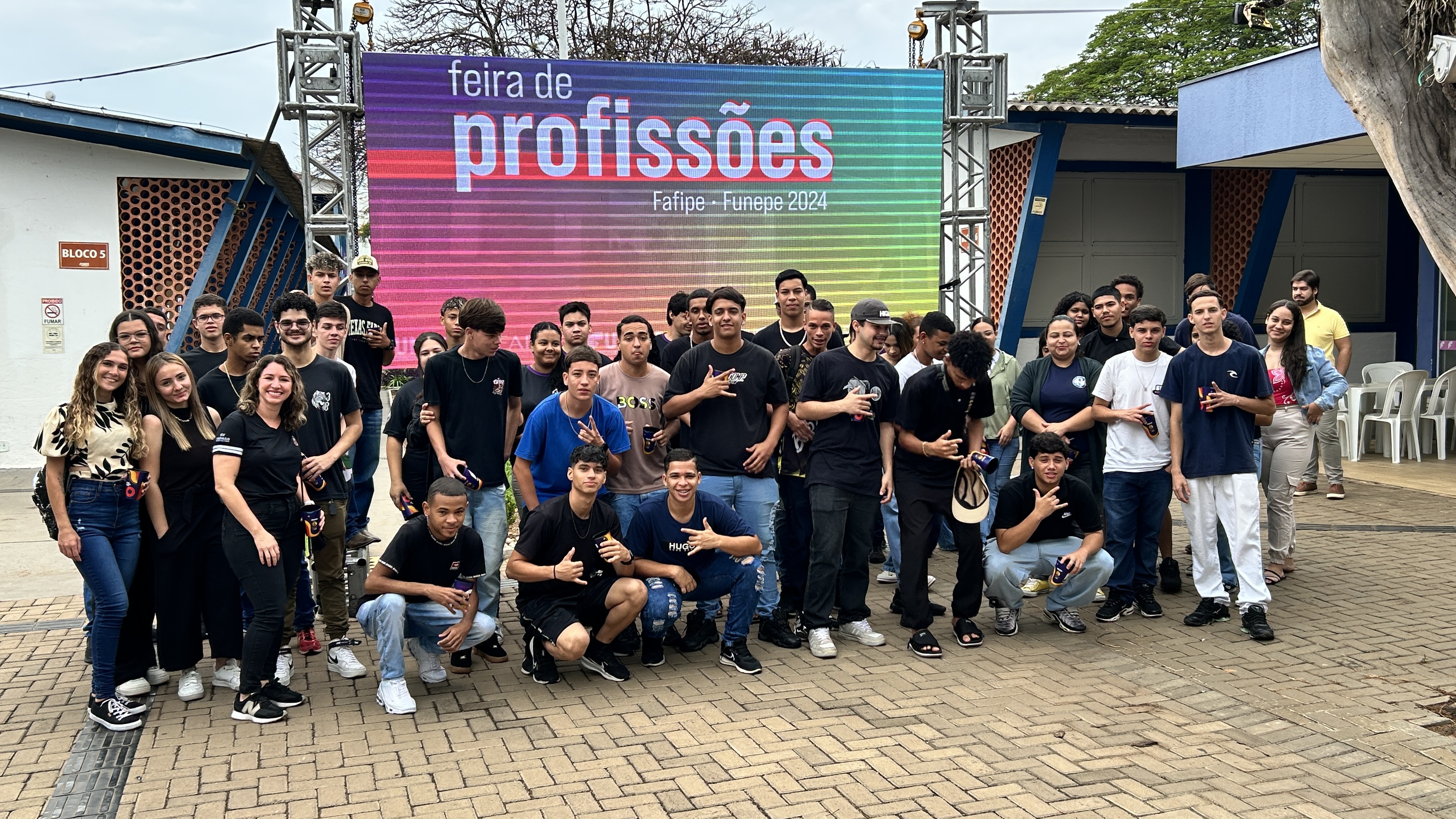 Imagem da notícia FUNEPE movimenta escolas públicas e privadas da região com evento Feira de Profissões 2024
