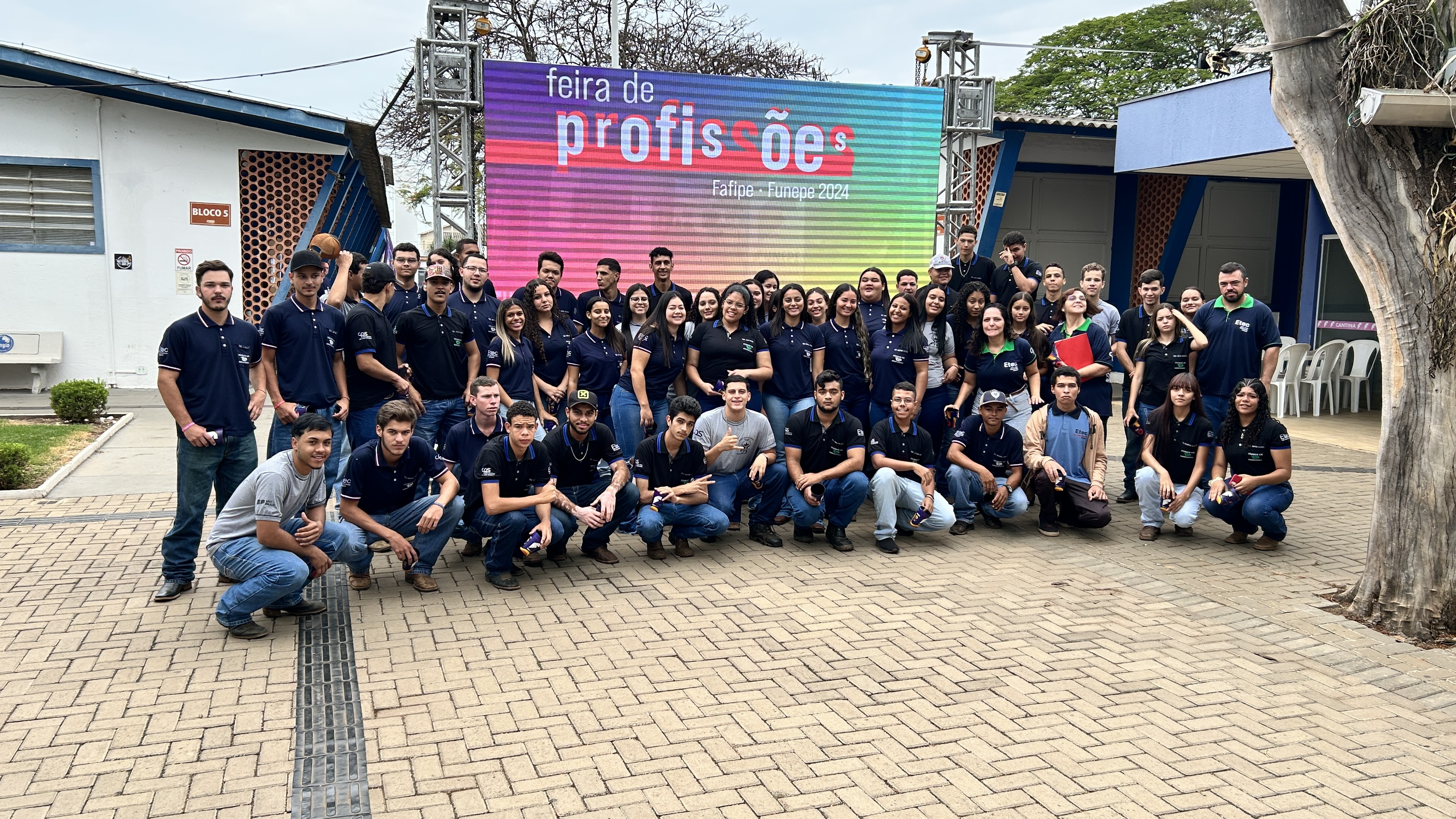 Imagem da notícia FUNEPE movimenta escolas públicas e privadas da região com evento Feira de Profissões 2024
