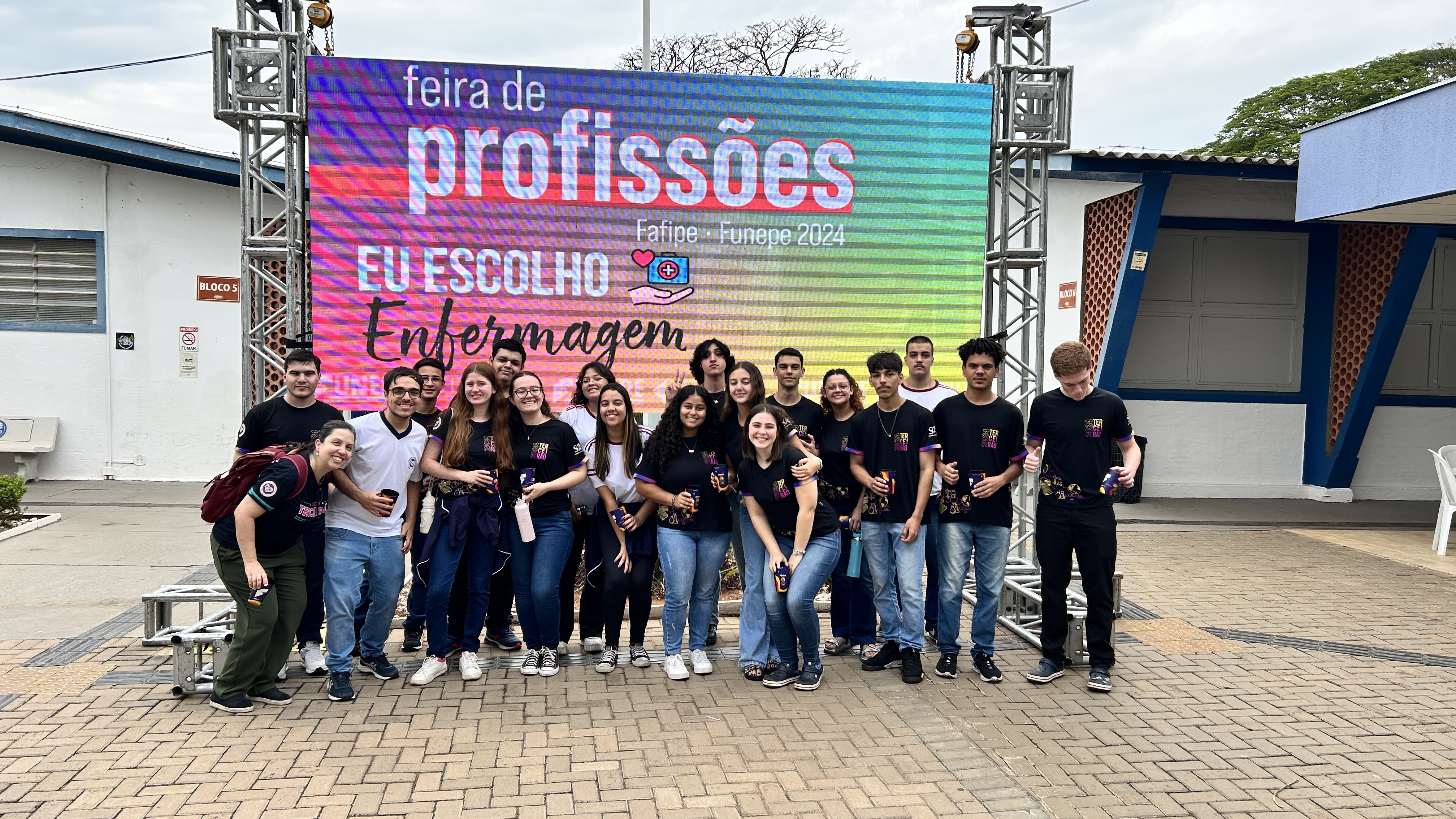 Imagem da notícia FUNEPE movimenta escolas públicas e privadas da região com evento Feira de Profissões 2024