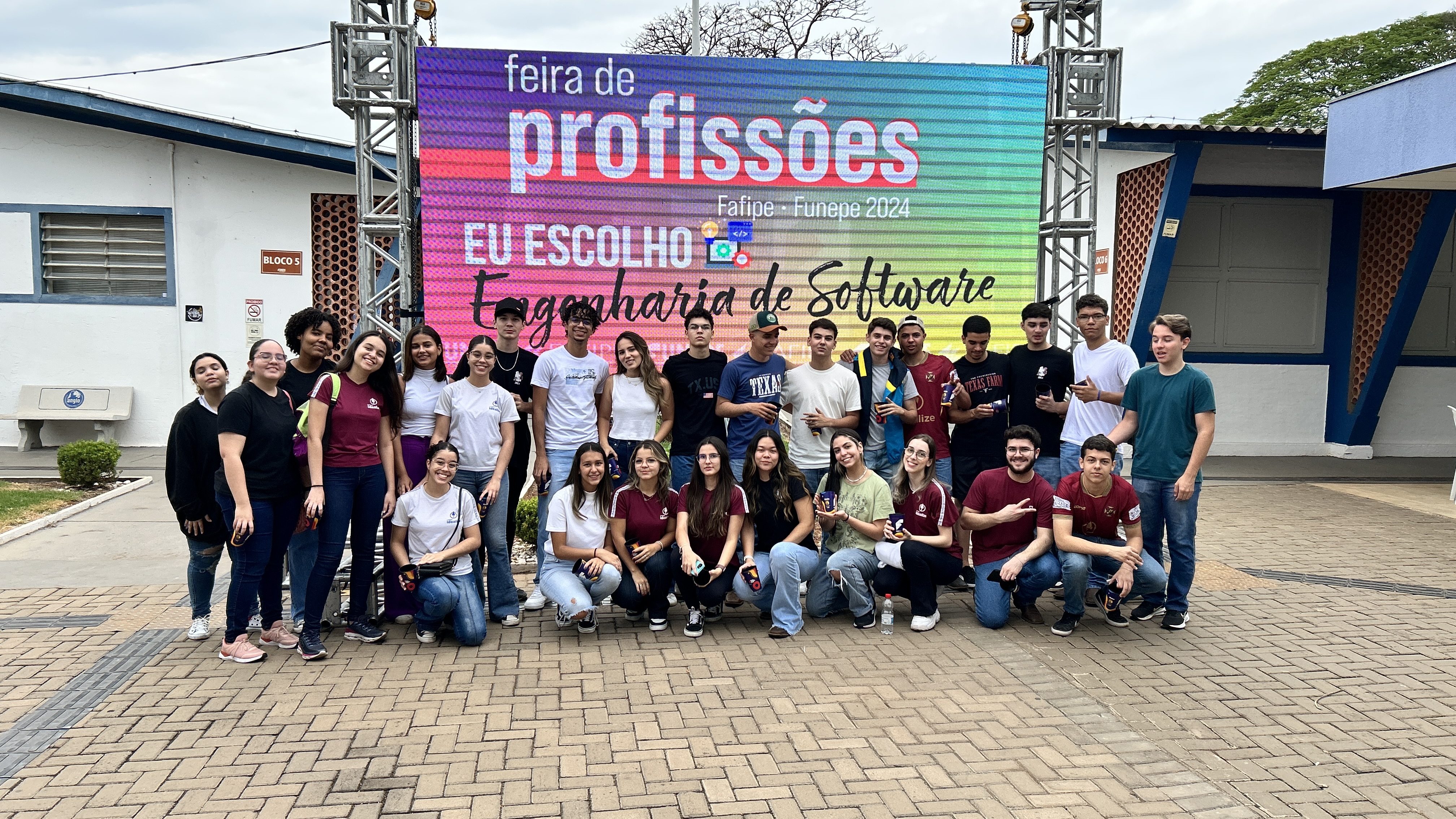 Imagem da notícia FUNEPE movimenta escolas públicas e privadas da região com evento Feira de Profissões 2024