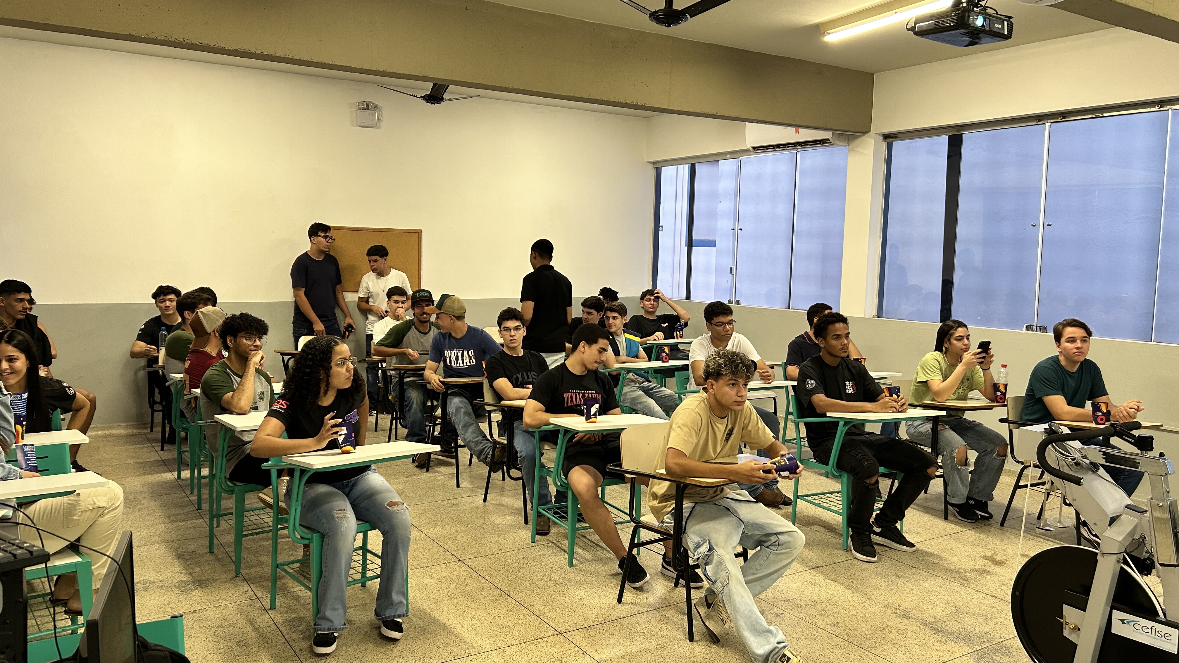 Imagem da notícia FUNEPE movimenta escolas públicas e privadas da região com evento Feira de Profissões 2024