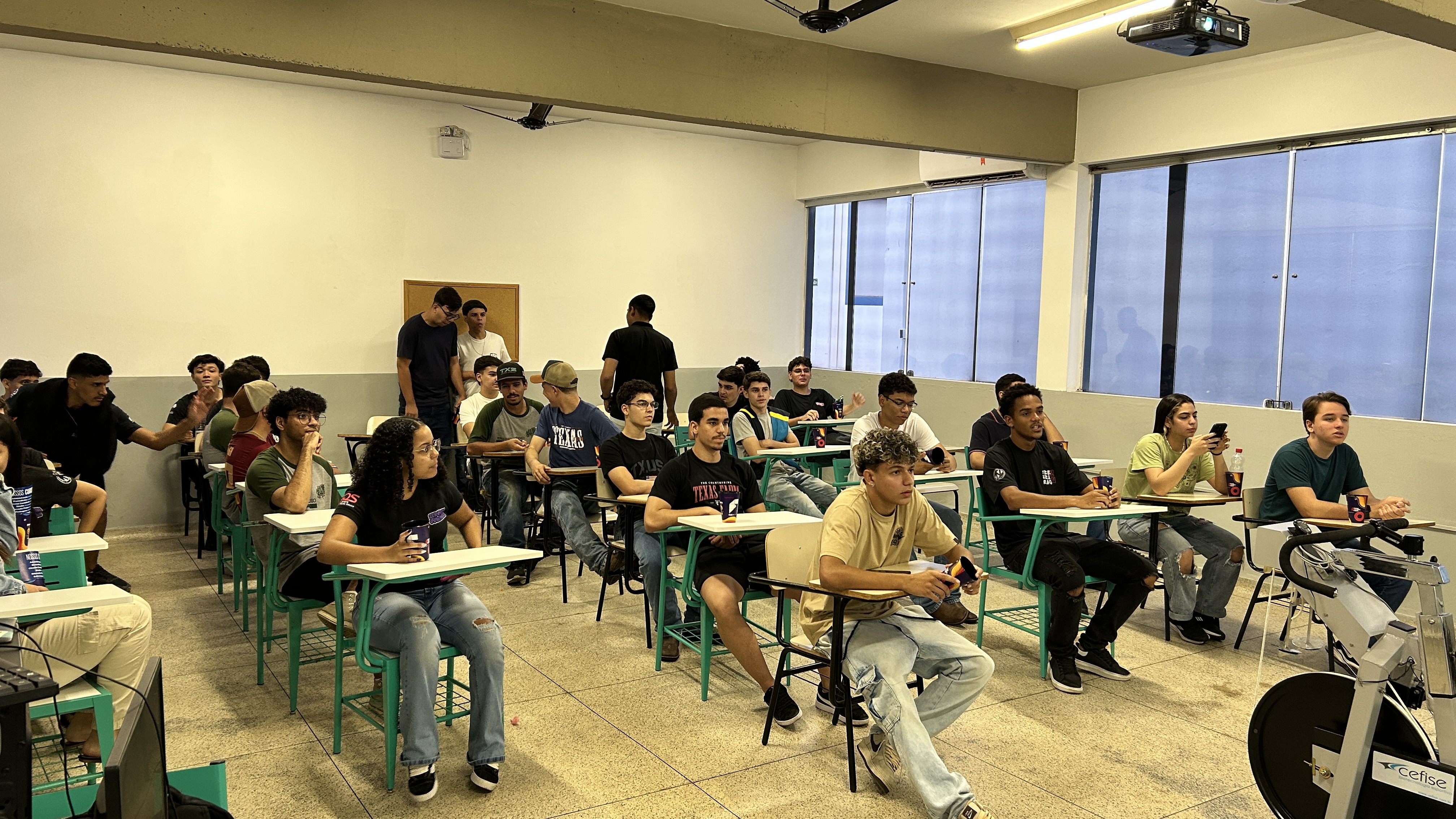 Imagem da notícia FUNEPE movimenta escolas públicas e privadas da região com evento Feira de Profissões 2024
