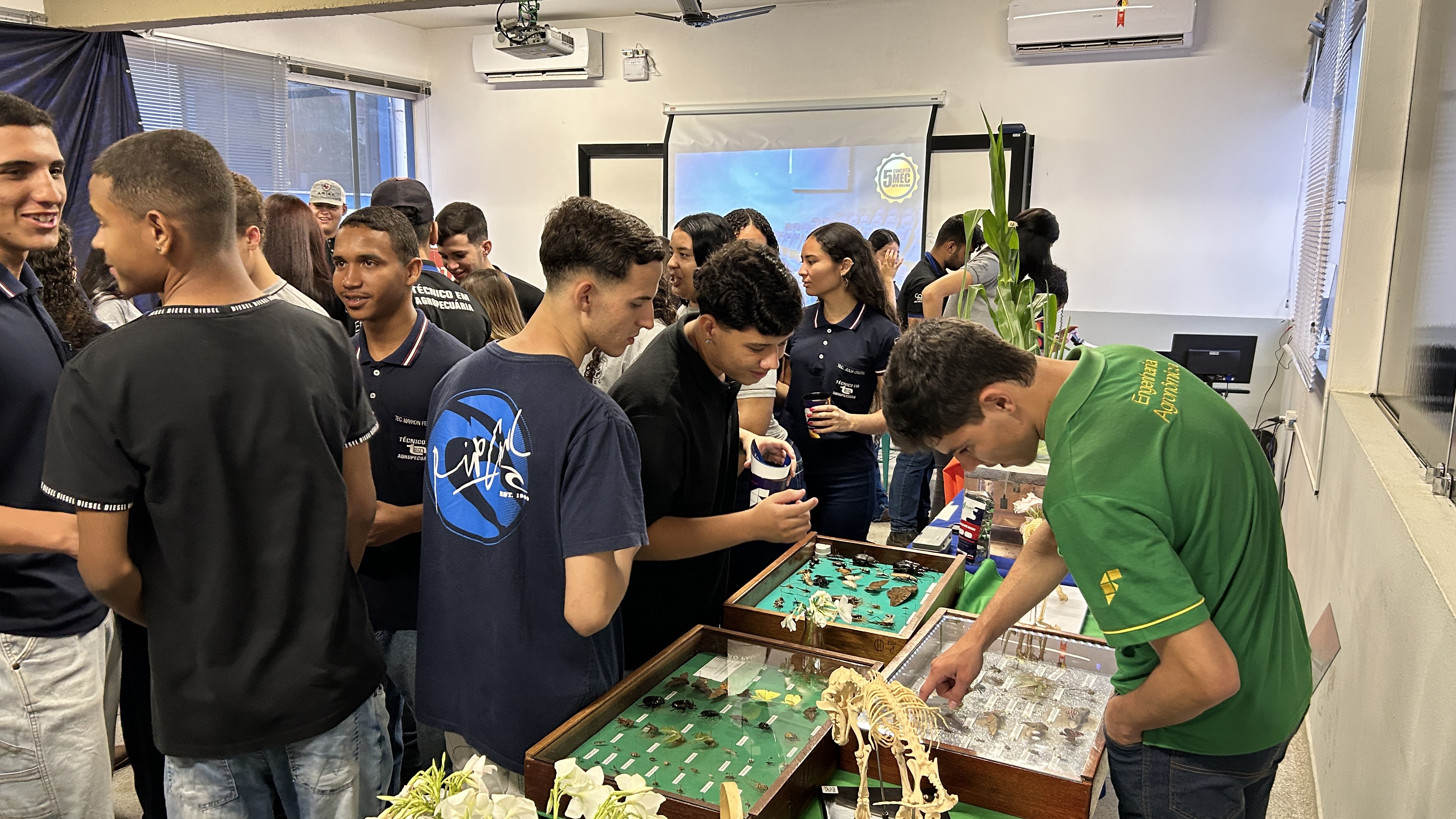 Imagem da notícia FUNEPE movimenta escolas públicas e privadas da região com evento Feira de Profissões 2024