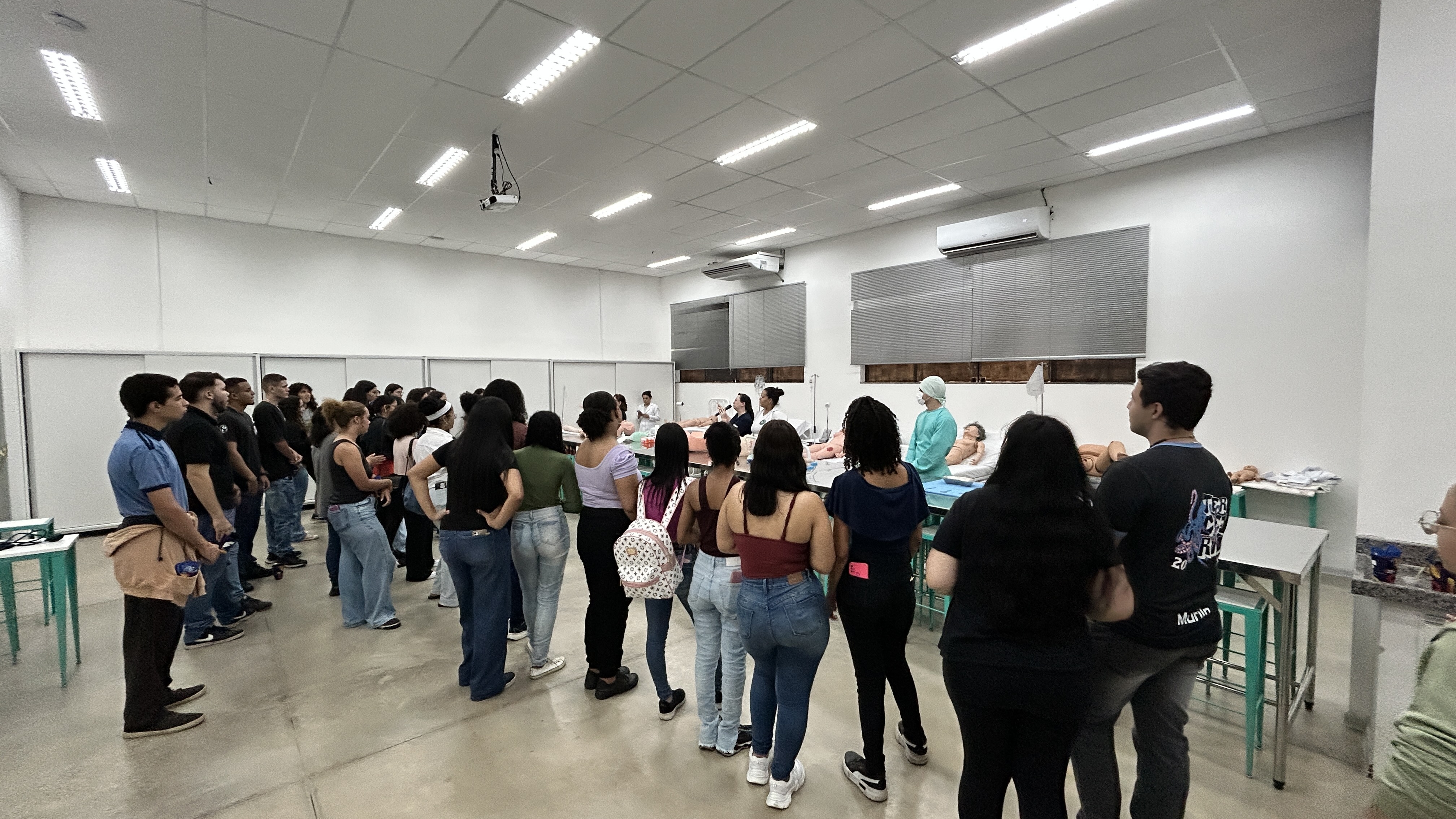 Imagem da notícia FUNEPE movimenta escolas públicas e privadas da região com evento Feira de Profissões 2024