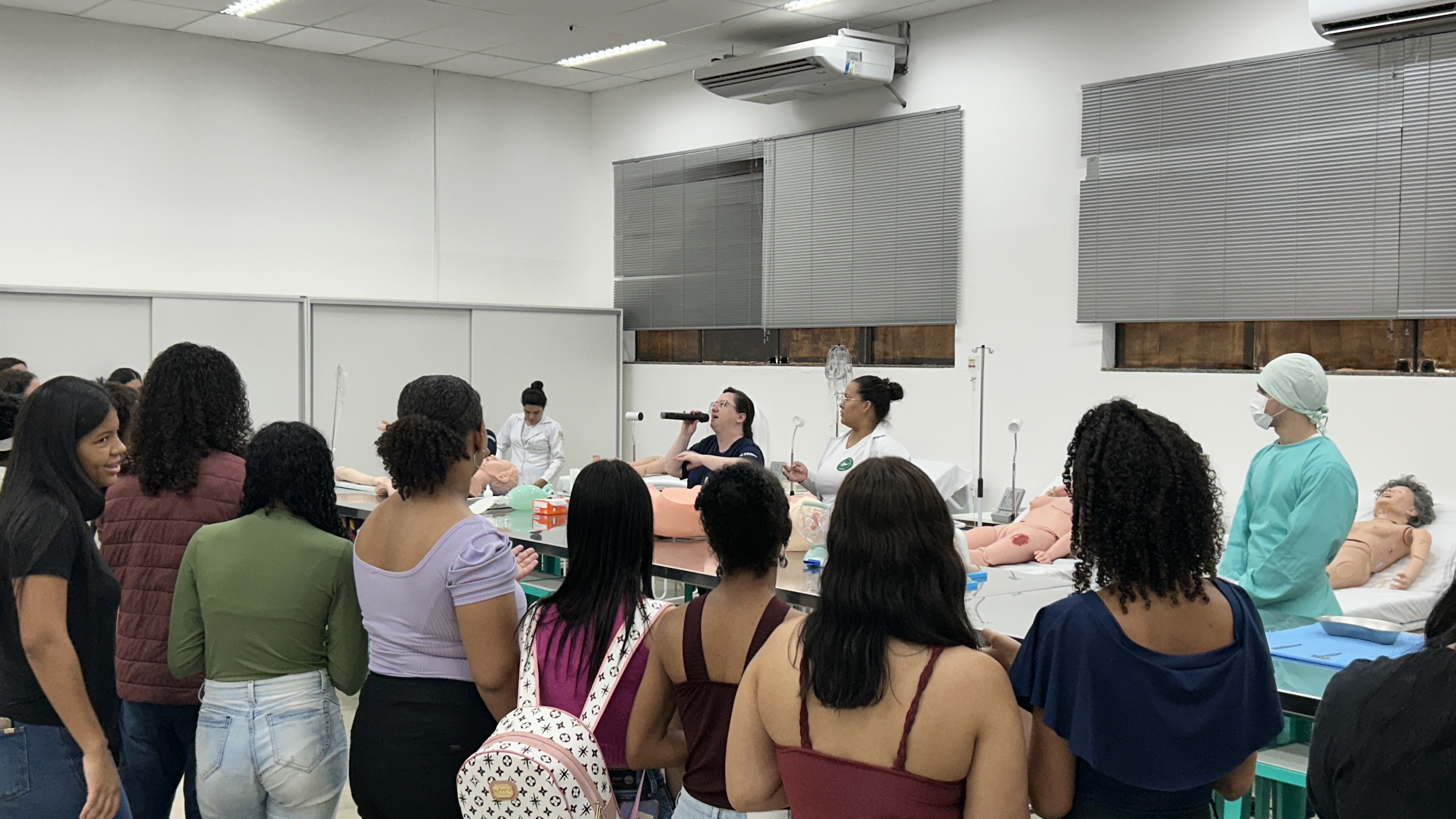 Imagem da notícia FUNEPE movimenta escolas públicas e privadas da região com evento Feira de Profissões 2024