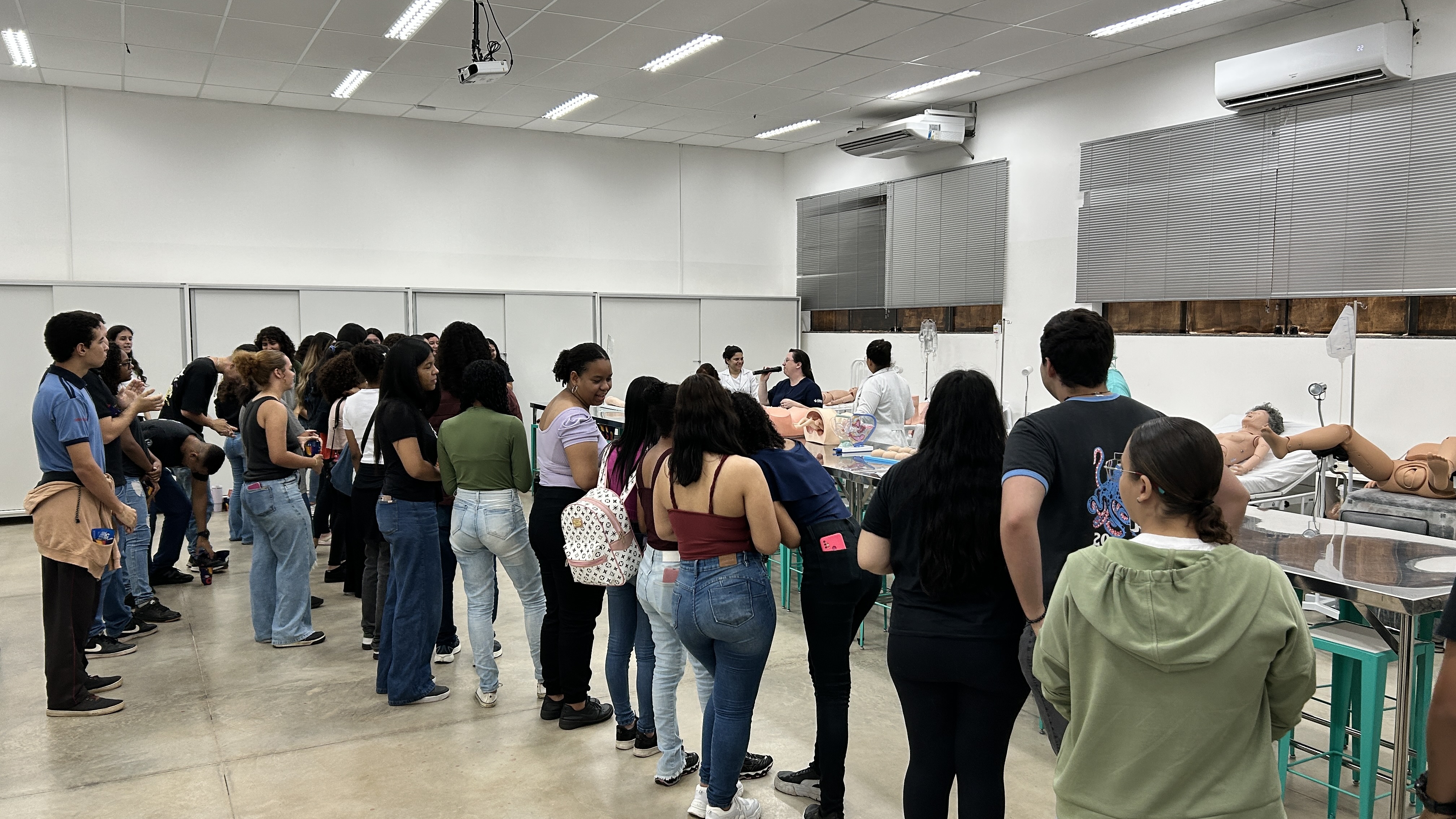 Imagem da notícia FUNEPE movimenta escolas públicas e privadas da região com evento Feira de Profissões 2024