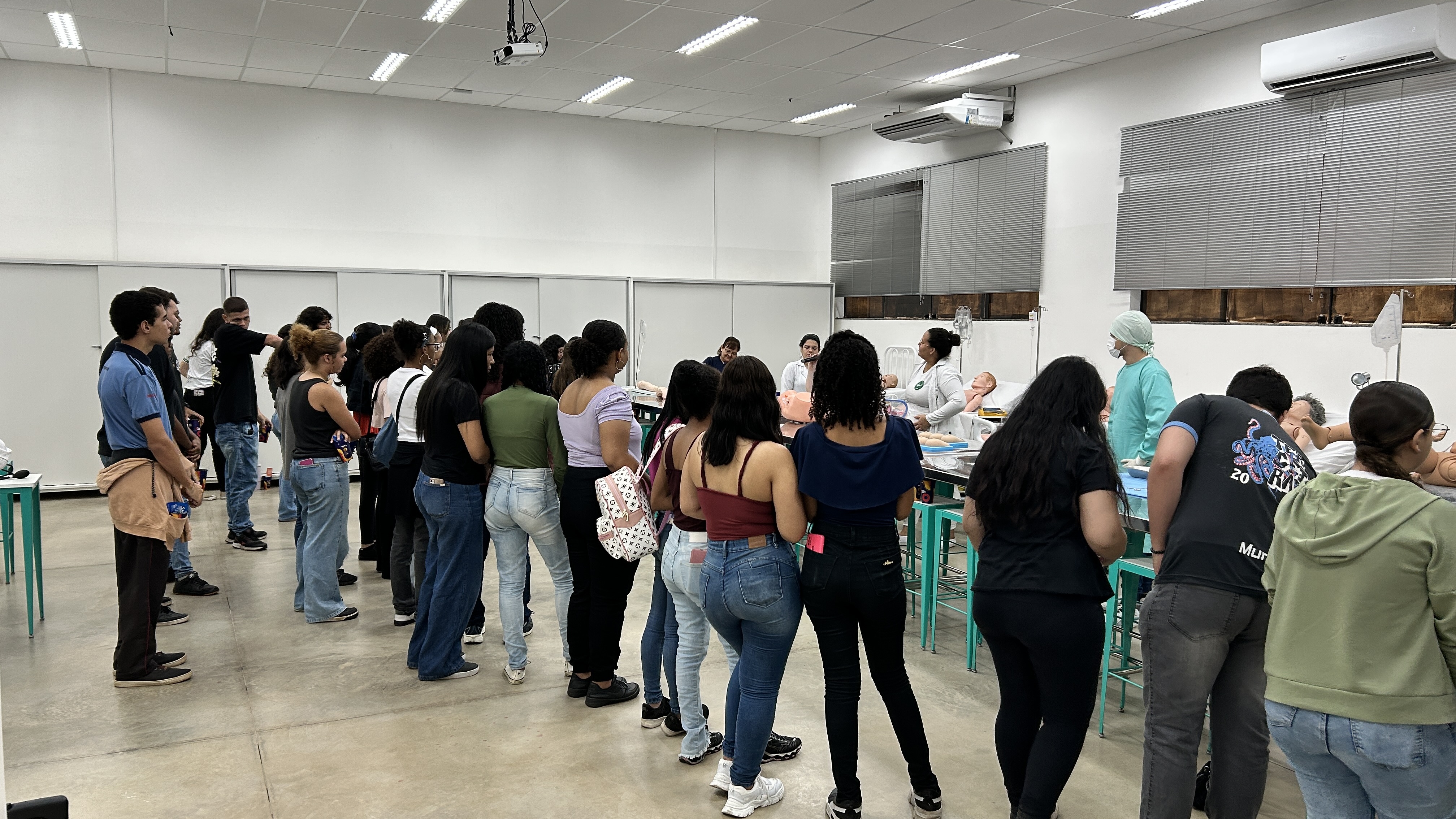 Imagem da notícia FUNEPE movimenta escolas públicas e privadas da região com evento Feira de Profissões 2024
