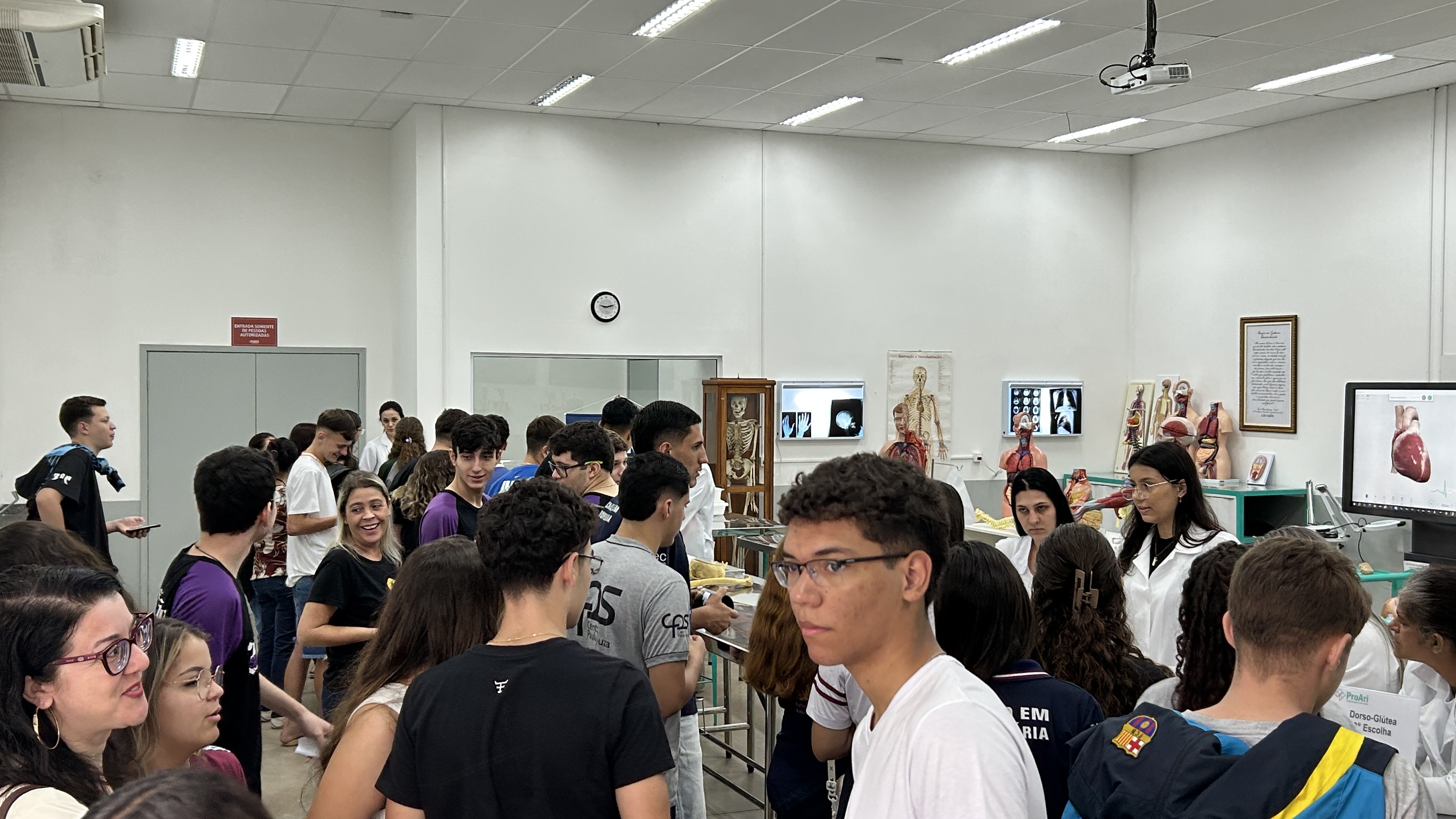 Imagem da notícia FUNEPE movimenta escolas públicas e privadas da região com evento Feira de Profissões 2024