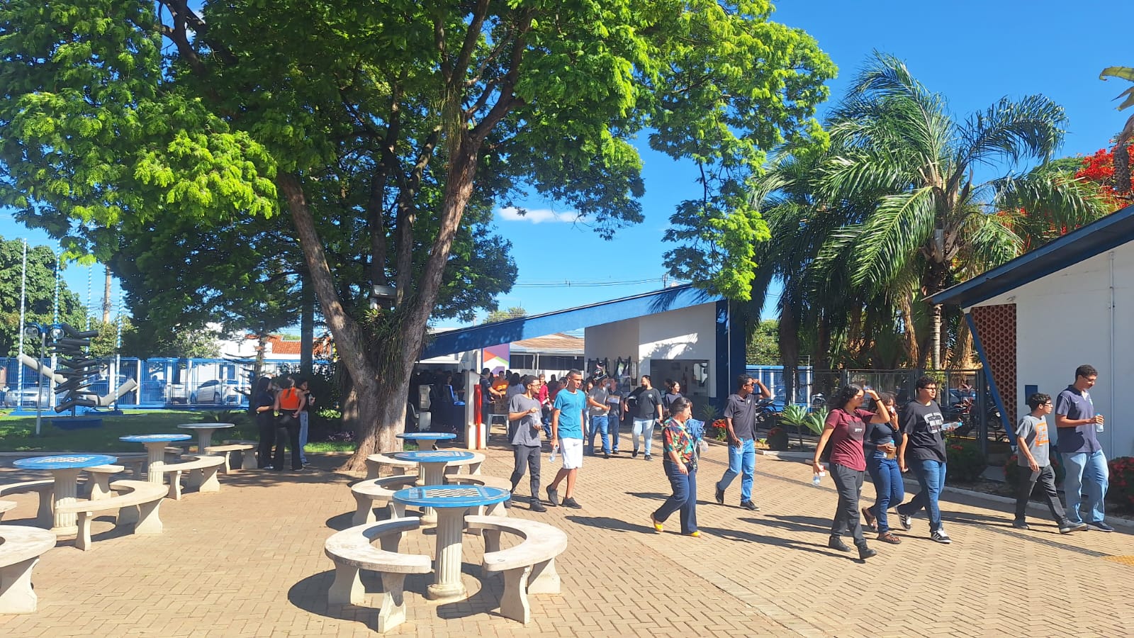 Imagem da notícia Vestibular da FUNEPE reúne candidatos de Penápolis e região no Campus I