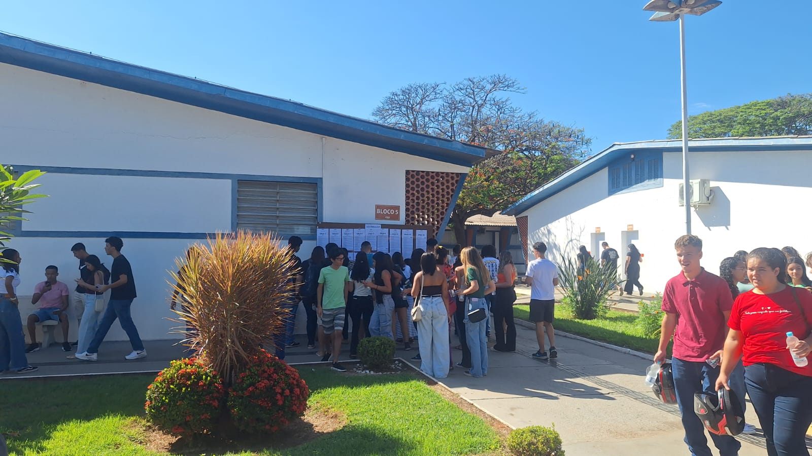 Imagem da notícia Vestibular da FUNEPE reúne candidatos de Penápolis e região no Campus I