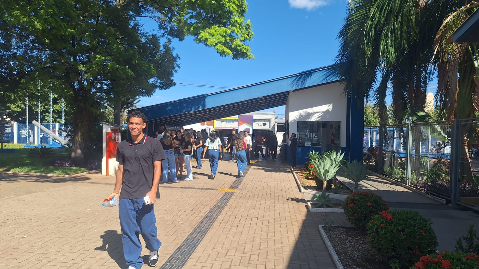 Imagem da notícia Vestibular da FUNEPE reúne candidatos de Penápolis e região no Campus I