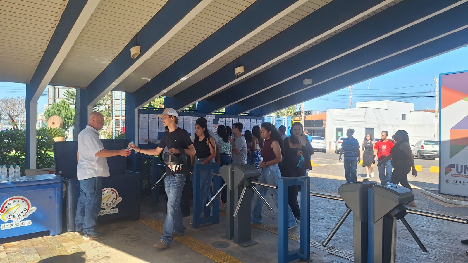 Imagem da notícia Vestibular da FUNEPE reúne candidatos de Penápolis e região no Campus I