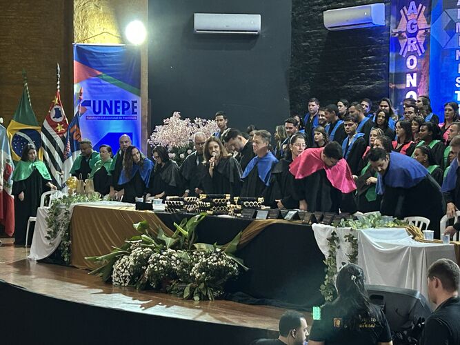 Imagem da notícia FUNEPE celebra festivas de colações de grau turmas 2024