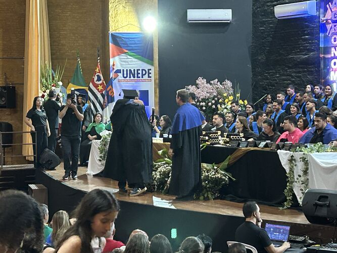 Imagem da notícia FUNEPE celebra festivas de colações de grau turmas 2024