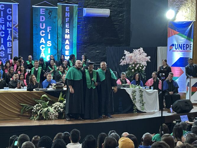 Imagem da notícia FUNEPE celebra festivas de colações de grau turmas 2024