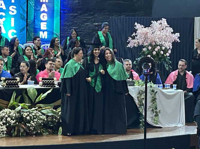 Imagem da notícia FUNEPE celebra festivas de colações de grau turmas 2024