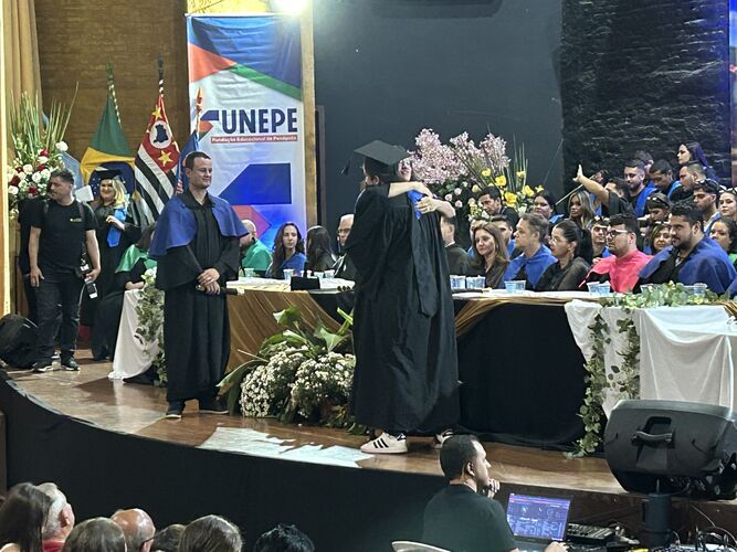 Imagem da notícia FUNEPE celebra festivas de colações de grau turmas 2024