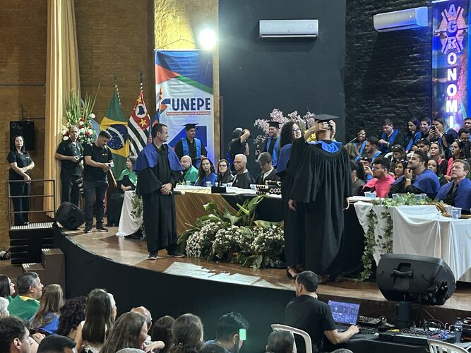 Imagem da notícia FUNEPE celebra festivas de colações de grau turmas 2024