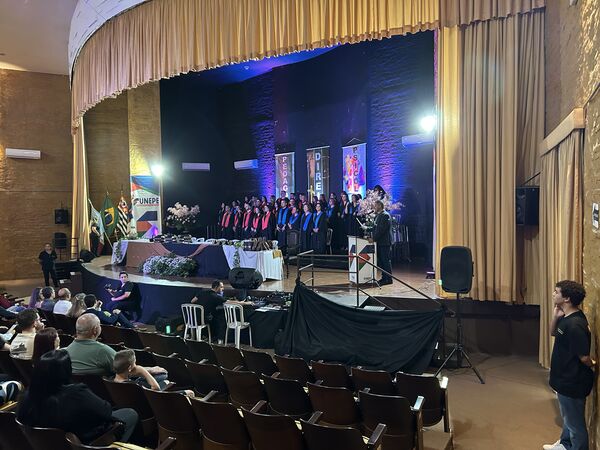 Imagem da notícia FUNEPE celebra festivas de colações de grau turmas 2024