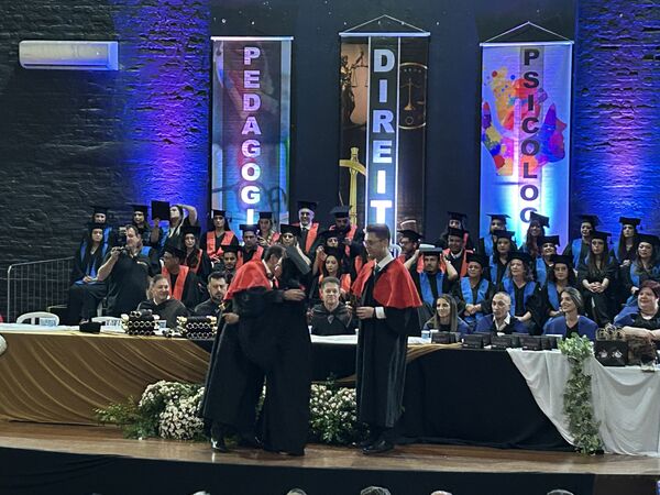 Imagem da notícia FUNEPE celebra festivas de colações de grau turmas 2024