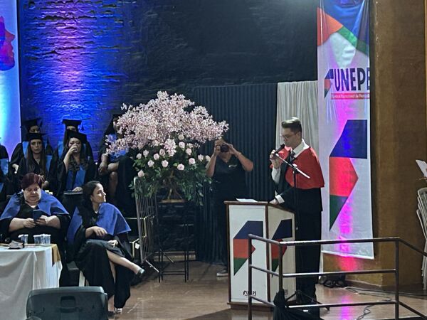 Imagem da notícia FUNEPE celebra festivas de colações de grau turmas 2024