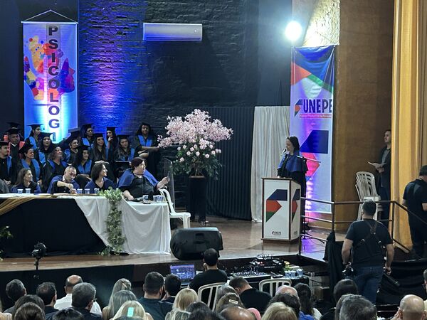 Imagem da notícia FUNEPE celebra festivas de colações de grau turmas 2024