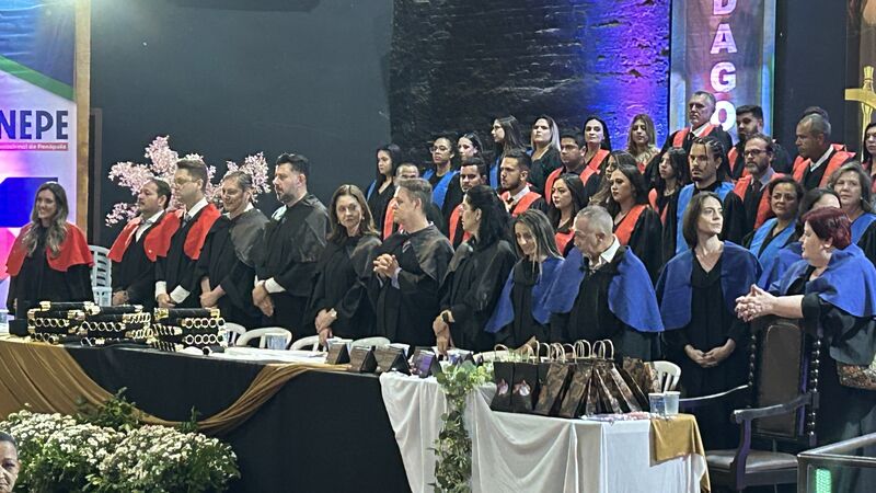Imagem da notícia FUNEPE celebra festivas de colações de grau turmas 2024