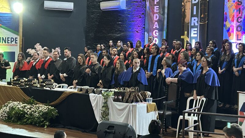 Imagem da notícia FUNEPE celebra festivas de colações de grau turmas 2024