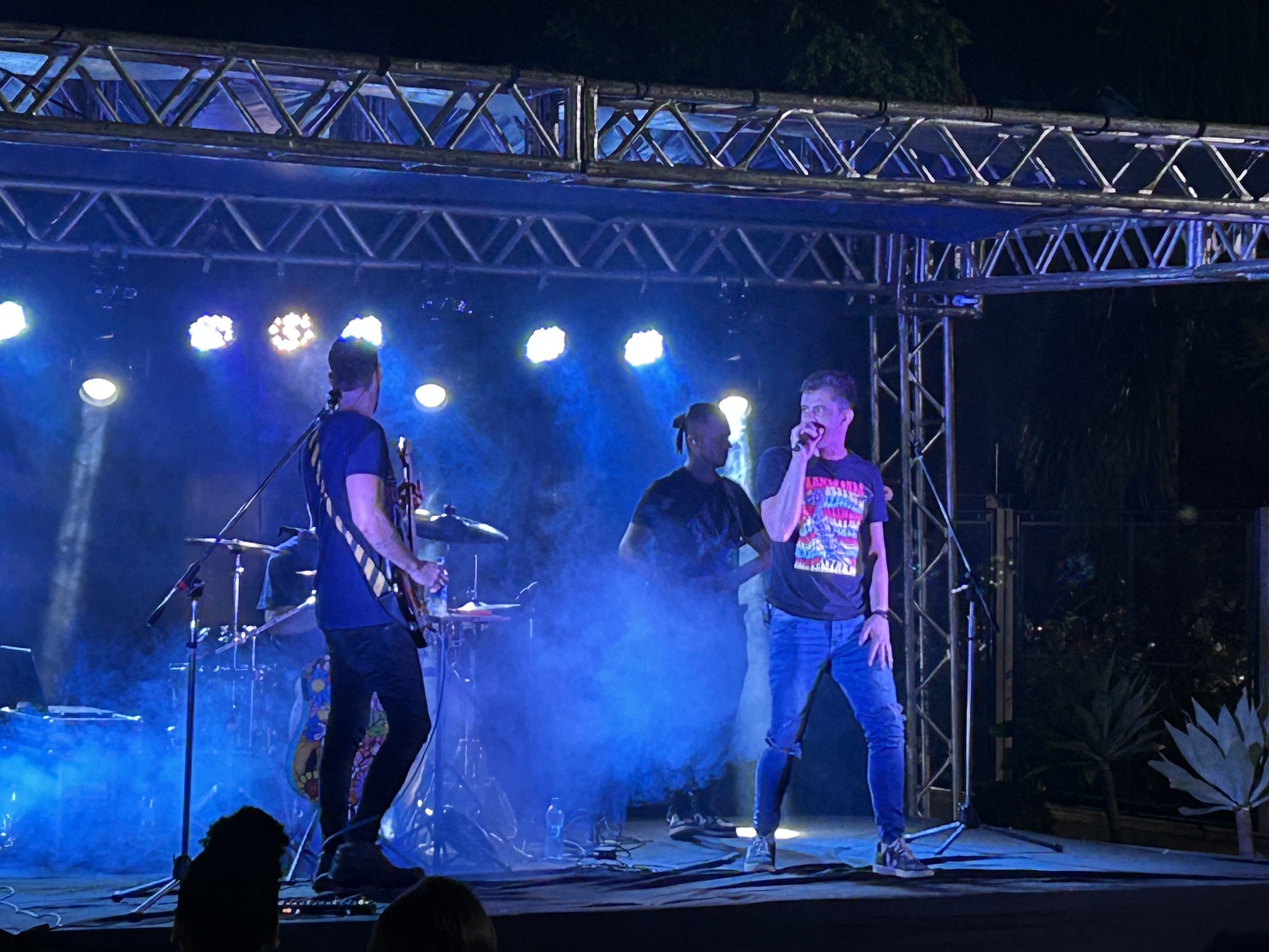 Imagem da notícia Show de volta às aulas da FUNEPE anima o Campus I com a dupla Evandro e Juninho