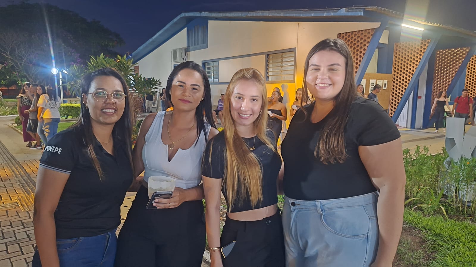 Imagem da notícia Show de volta às aulas da FUNEPE anima o Campus I com a dupla Evandro e Juninho