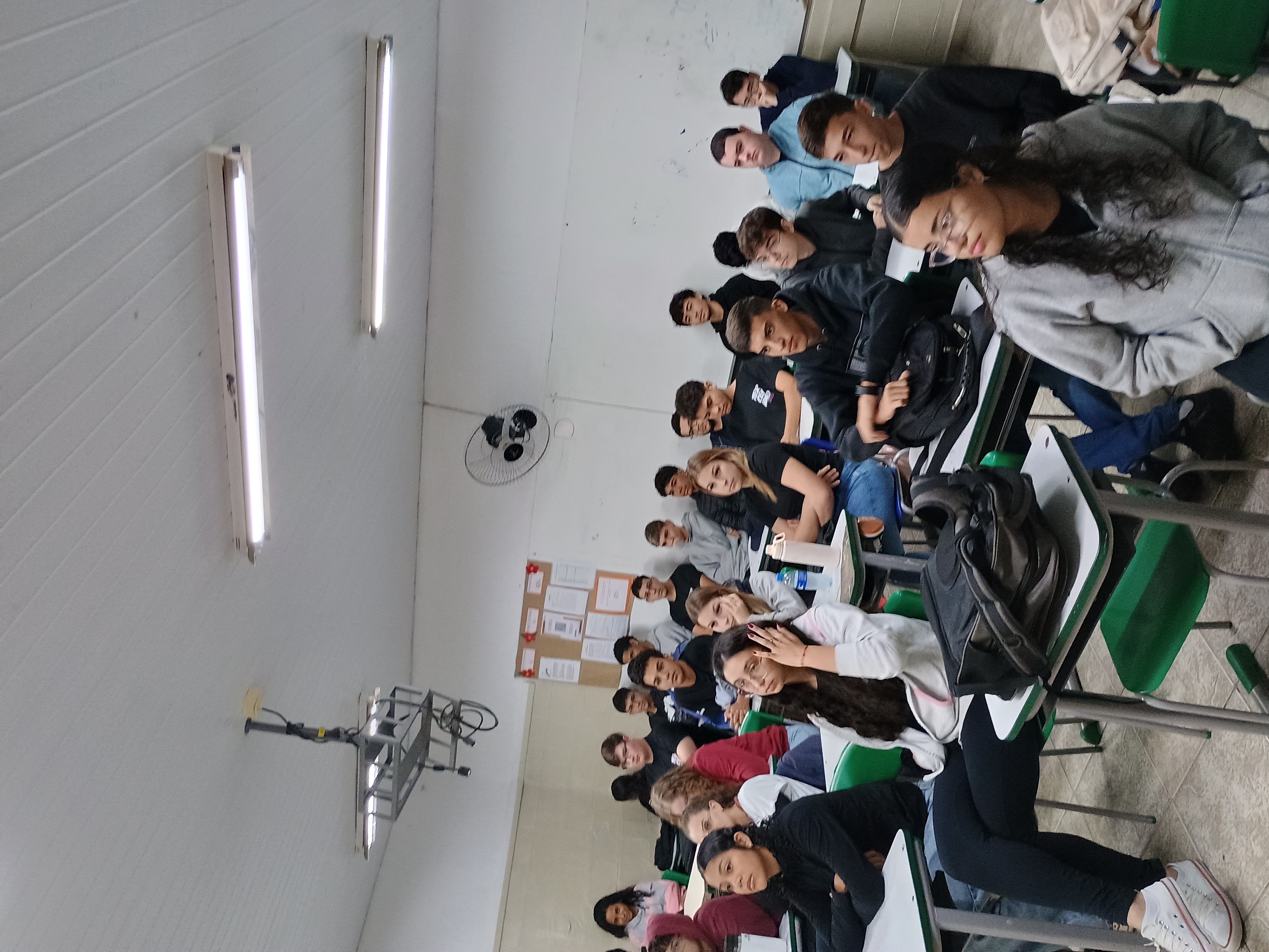 Imagem da notícia Bate-Papo FUNEPE - projeto inspira estudantes sobre carreira profissional na Escola Ester Eunice