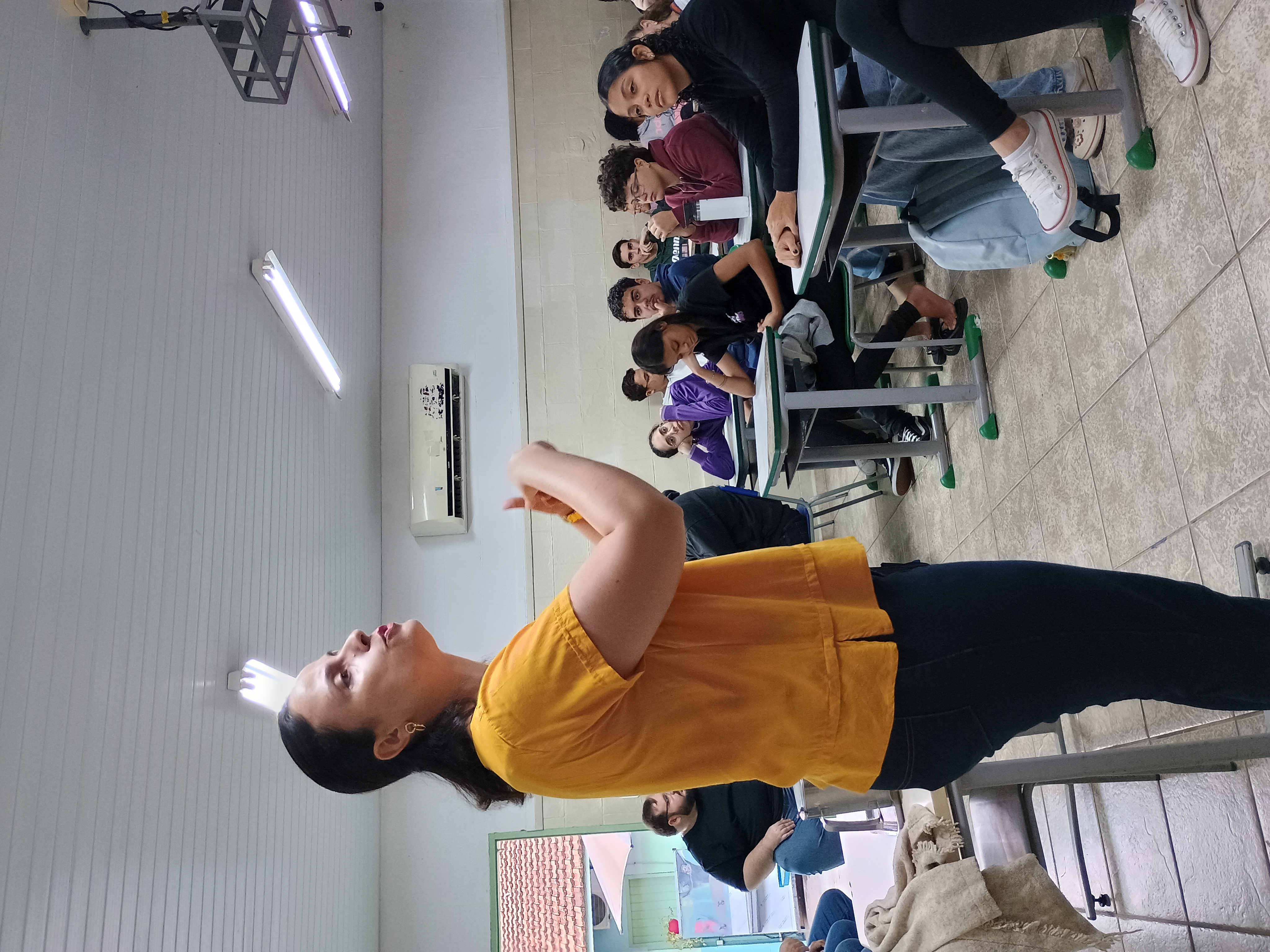Imagem da notícia Bate-Papo FUNEPE - projeto inspira estudantes sobre carreira profissional na Escola Ester Eunice