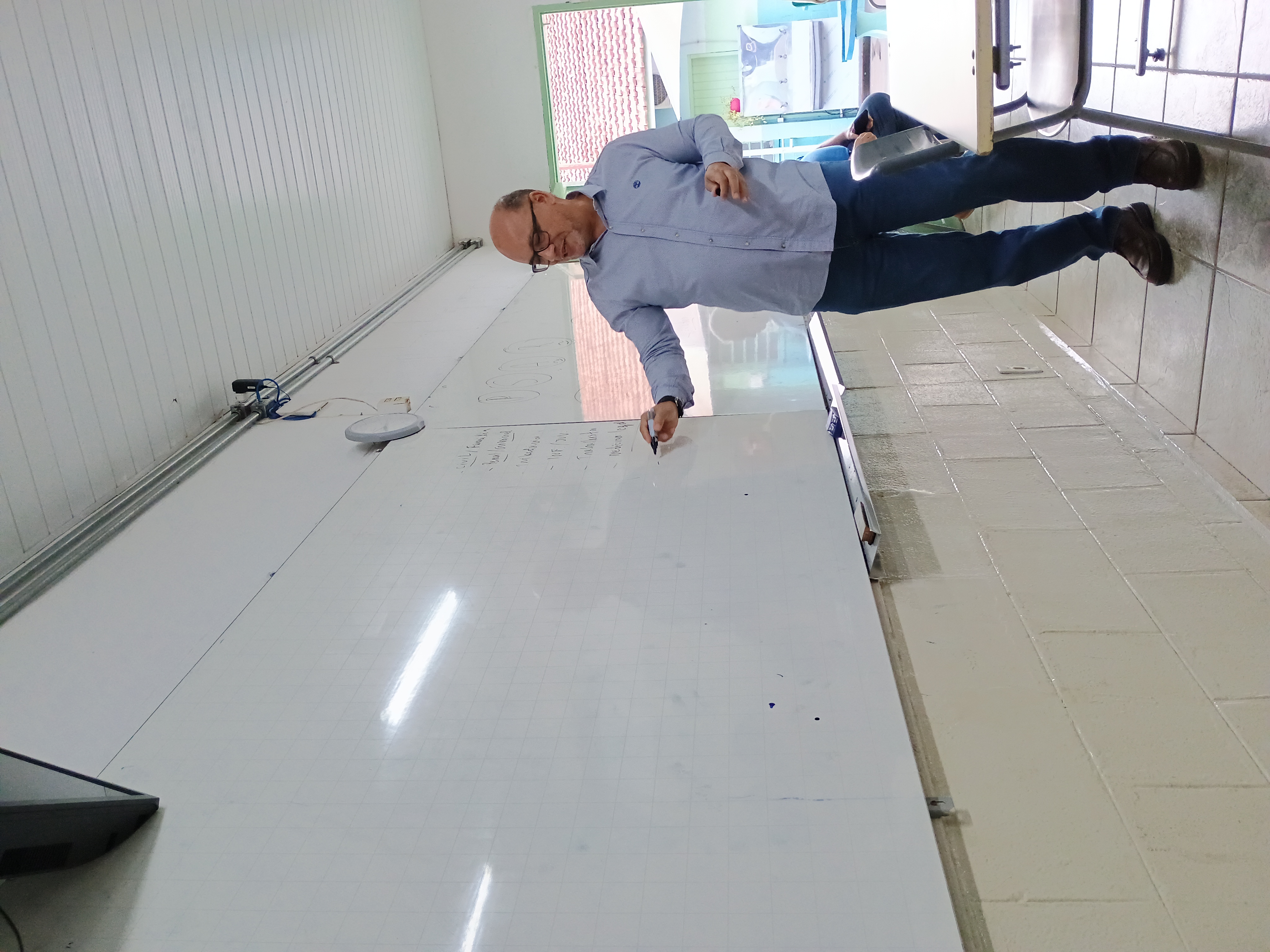 Imagem da notícia Bate-Papo FUNEPE - projeto inspira estudantes sobre carreira profissional na Escola Ester Eunice