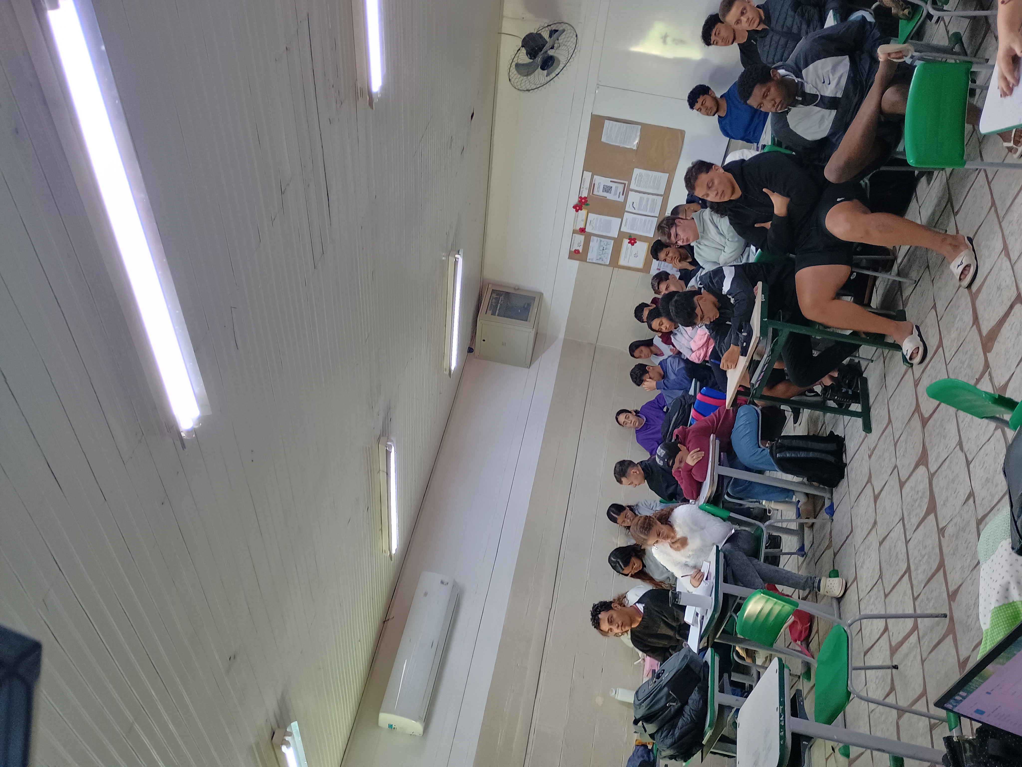 Imagem da notícia Bate-Papo FUNEPE - projeto inspira estudantes sobre carreira profissional na Escola Ester Eunice