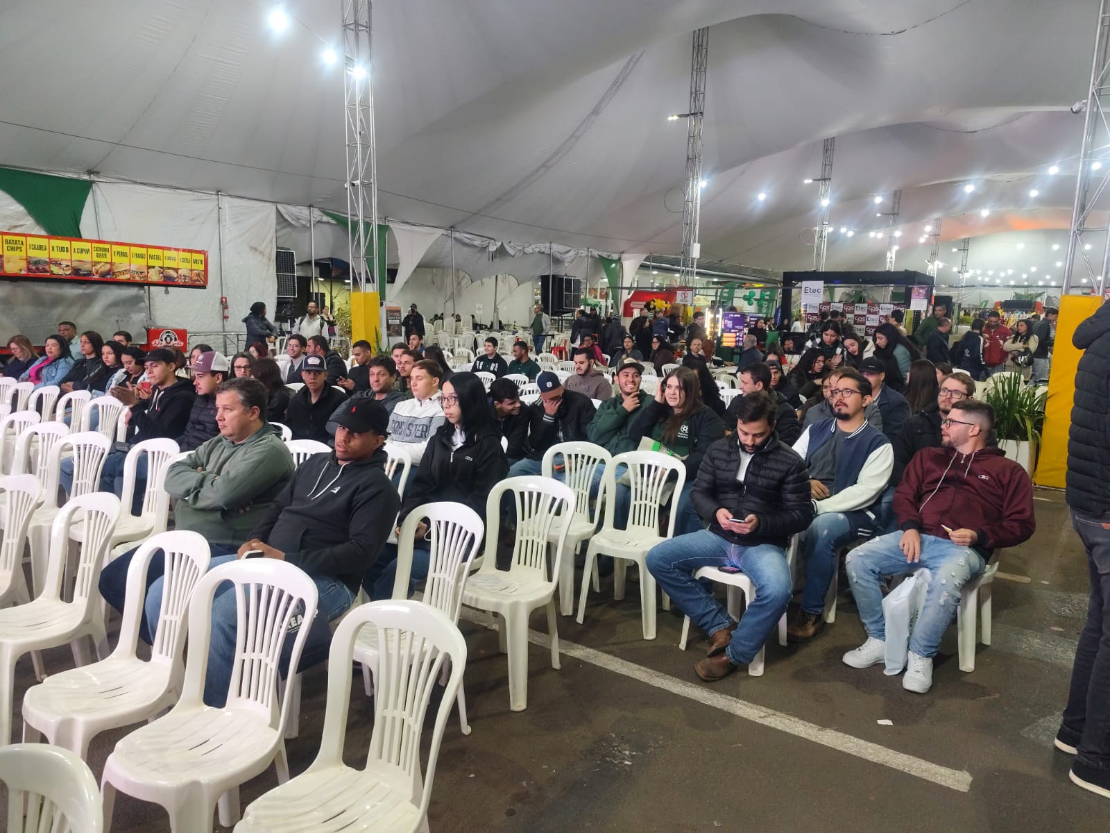 Imagem da notícia Curso de Engenharia Agronômica participa da 7ª Feira do Agronegócio