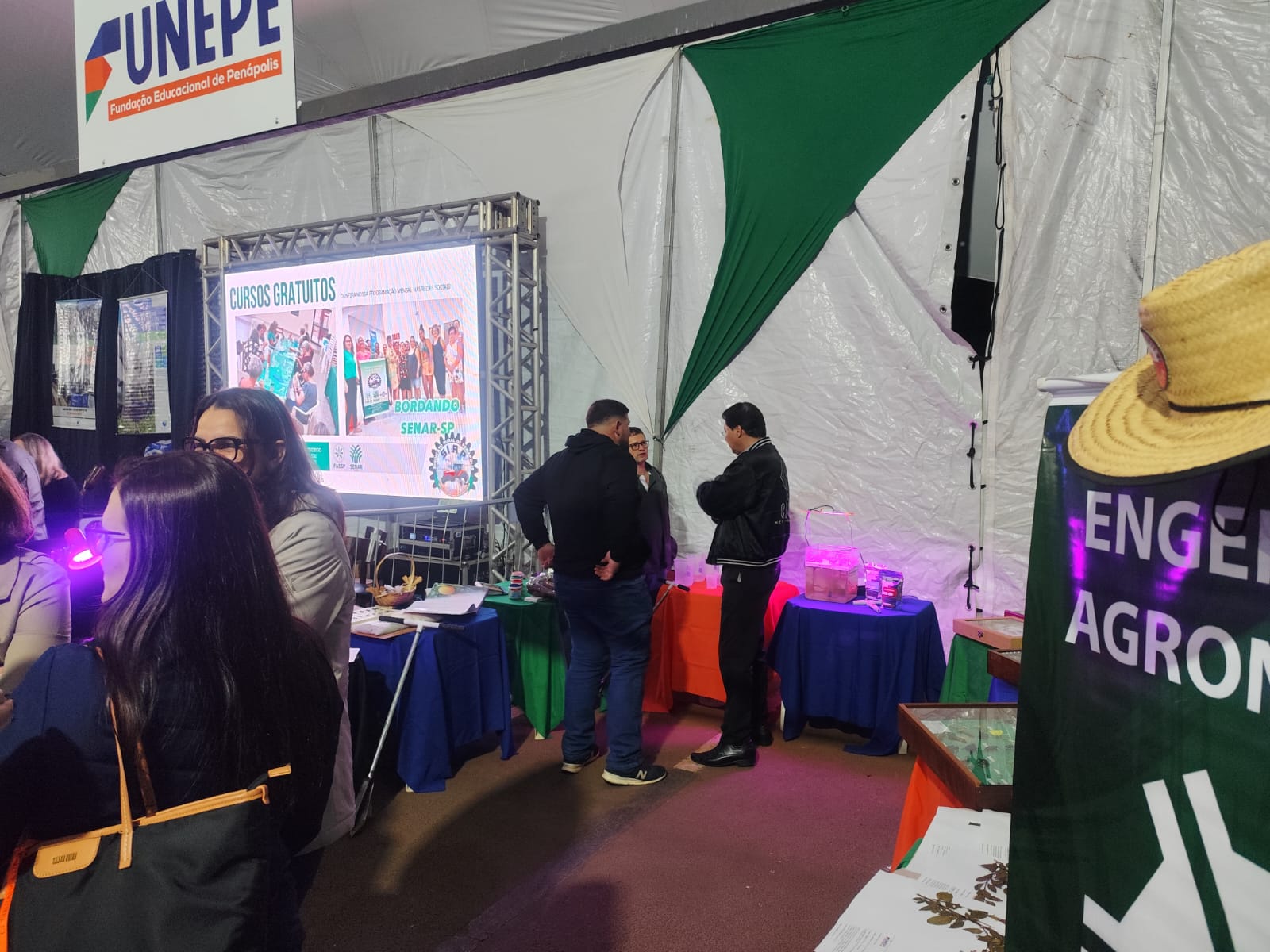 Imagem da notícia Curso de Engenharia Agronômica participa da 7ª Feira do Agronegócio