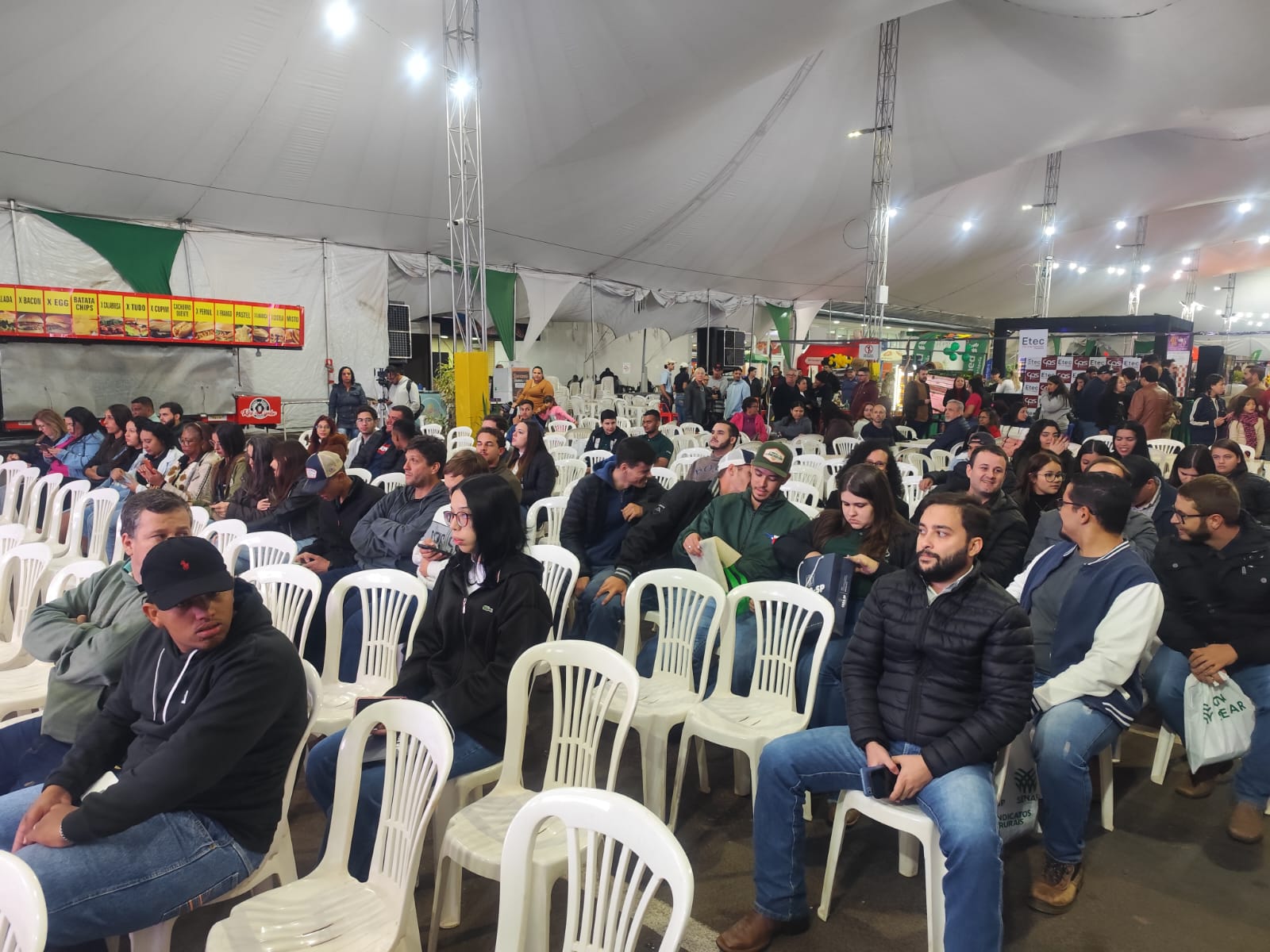 Curso de Engenharia Agronômica participa da  7ª Feira do Agronegócio 