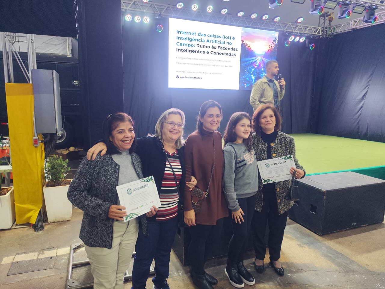 Imagem da notícia Homenagem FUNEPE • Confira o segundo dia da 7ª Feira do Agronegócio